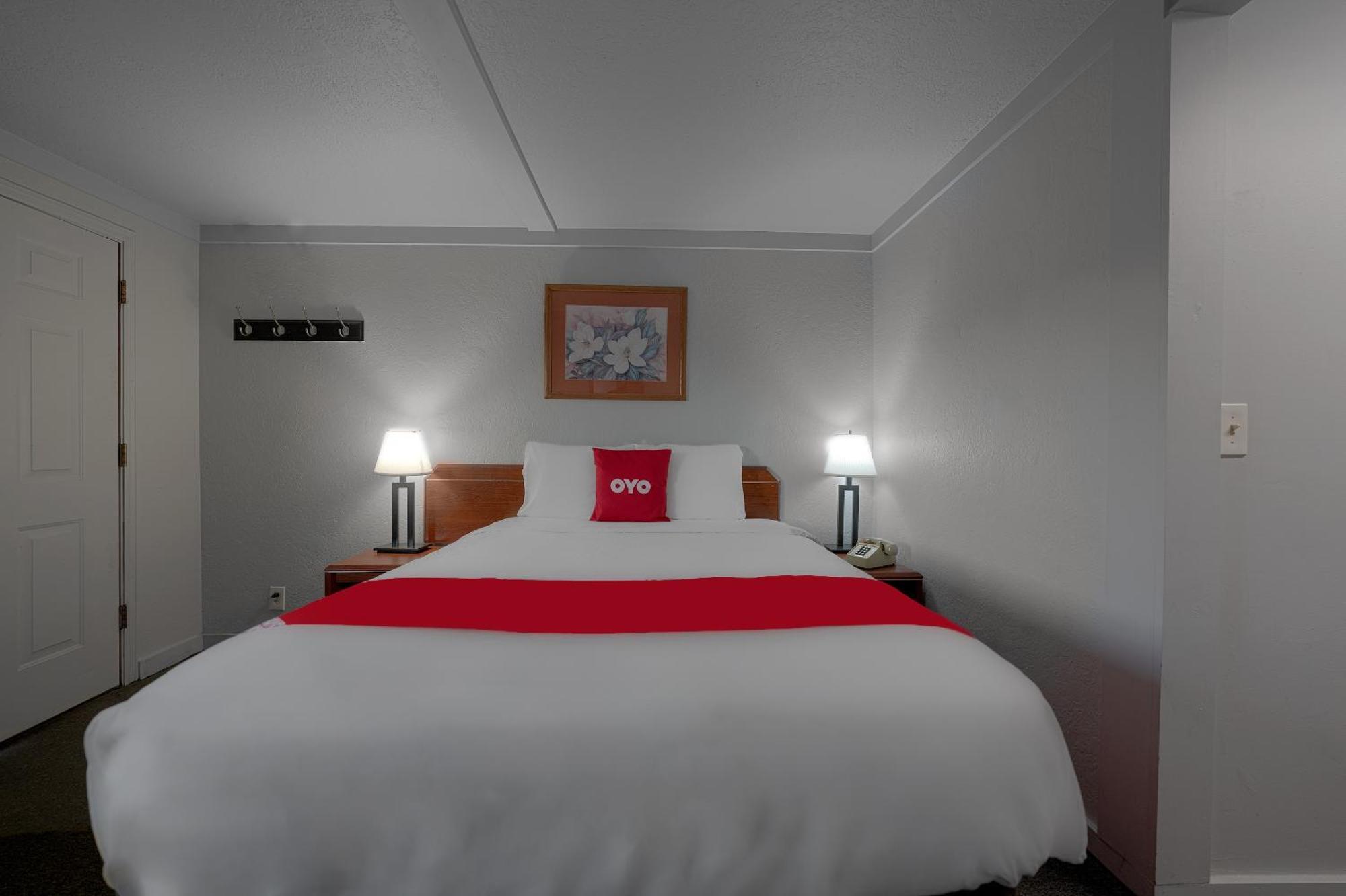 Oyo Hotel Portland Or Near Airport 그레셤 외부 사진