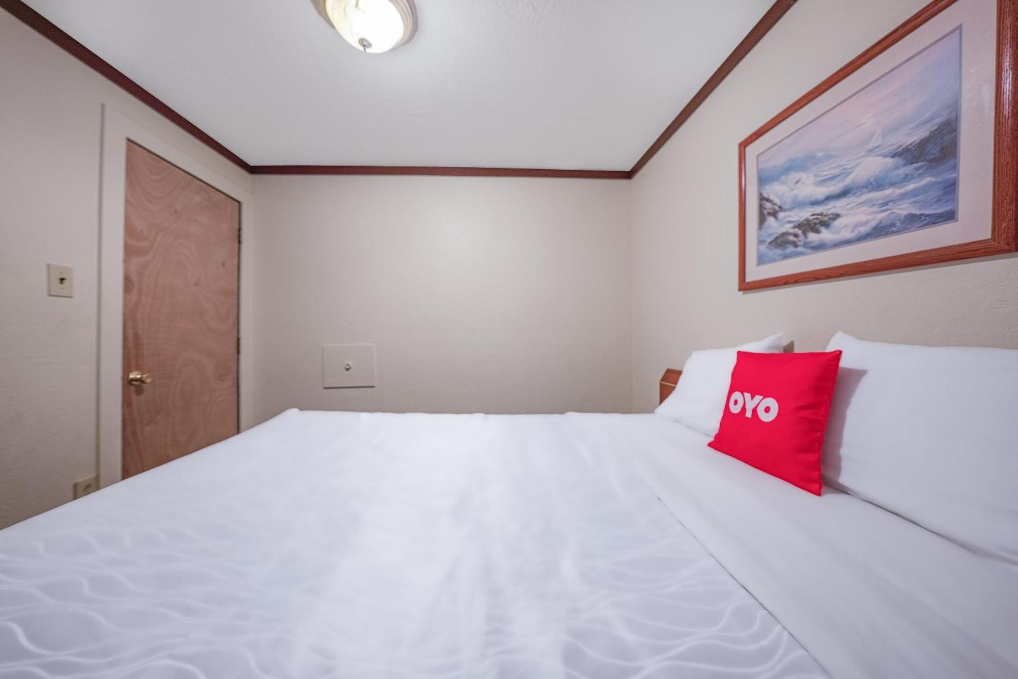 Oyo Hotel Portland Or Near Airport 그레셤 외부 사진