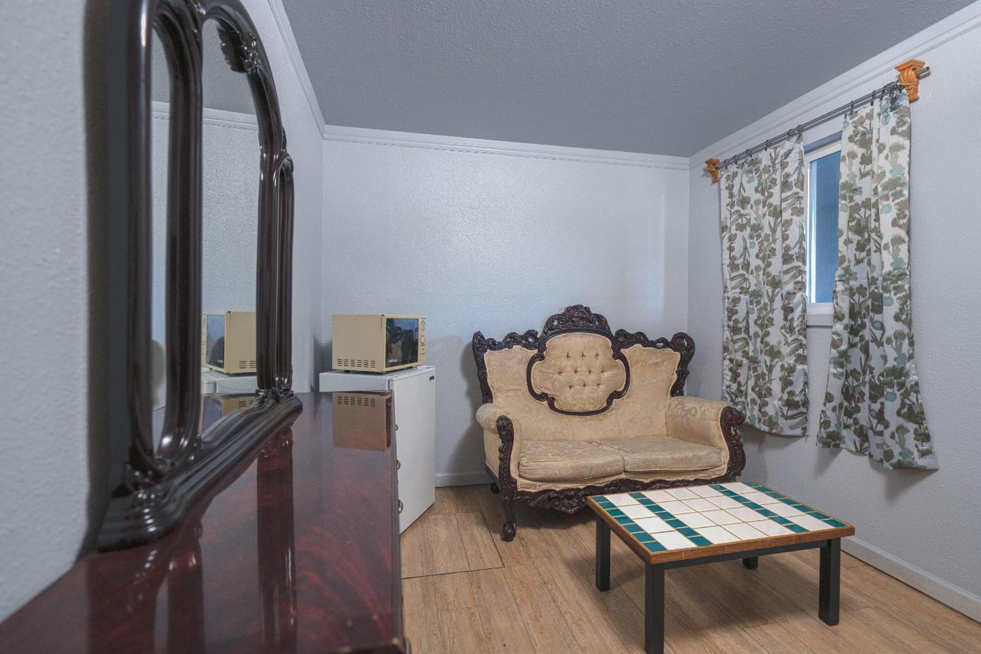 Oyo Hotel Portland Or Near Airport 그레셤 외부 사진